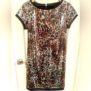 Vince Camuto sequined snake skin shift dress. Short sleeve. Size 10